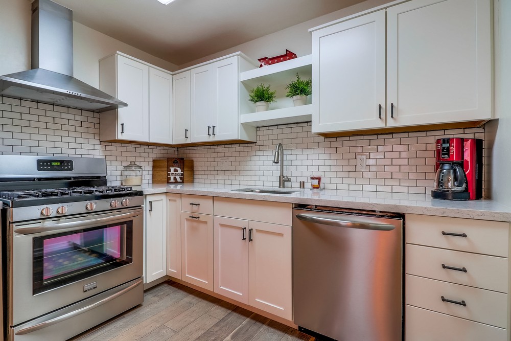 Virtual tour photo 14 of 30 for 1605 Hotel Cir S