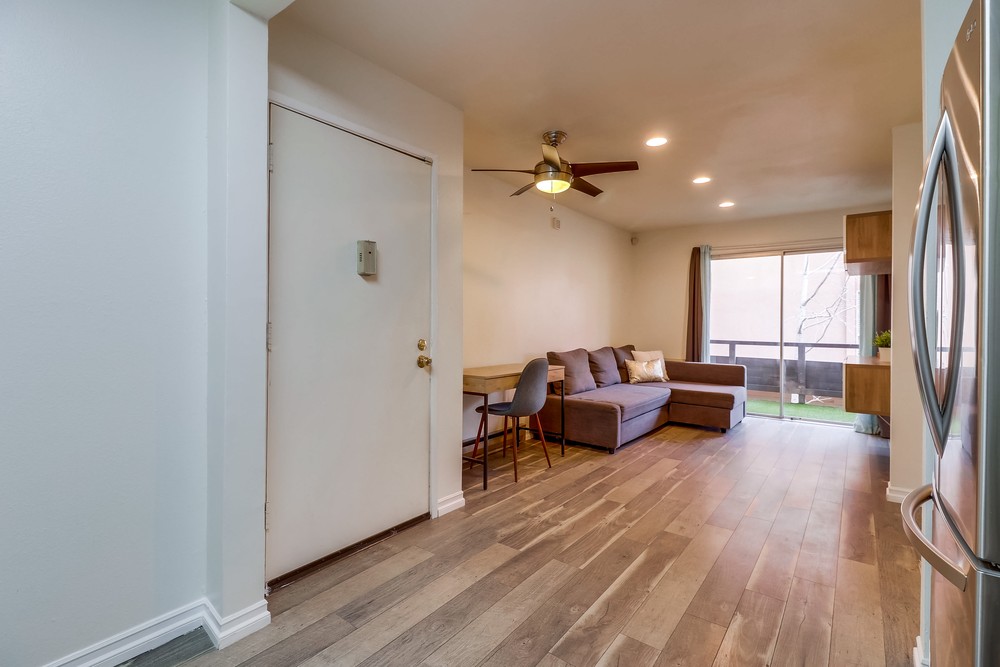 Virtual tour photo 17 of 30 for 1605 Hotel Cir S