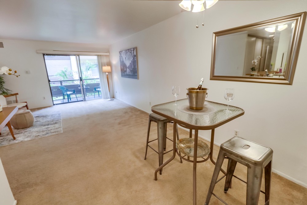Virtual tour photo 6 of 38 for 1605 Hotel Cir S