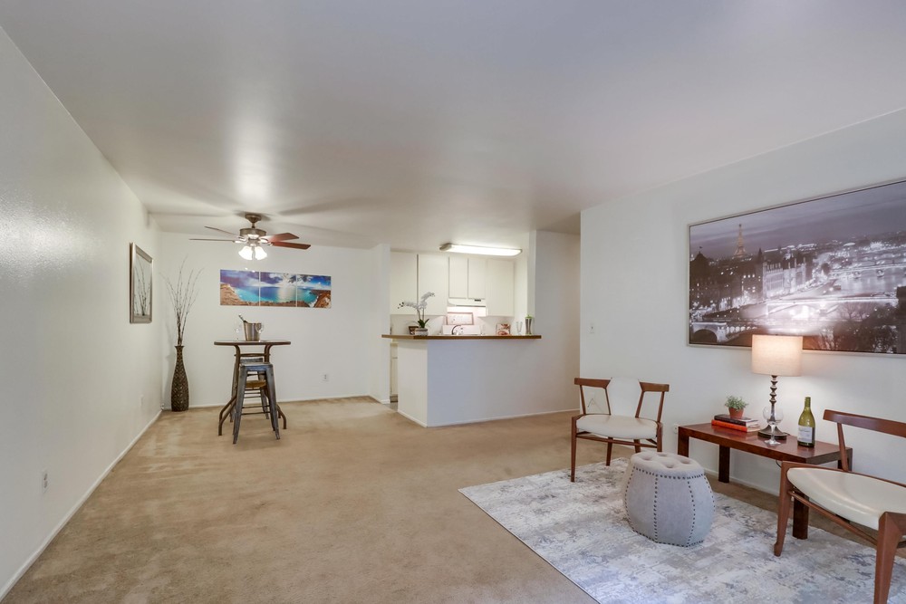Virtual tour photo 12 of 38 for 1605 Hotel Cir S