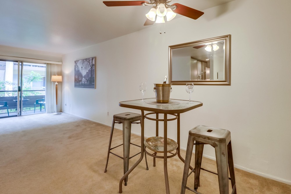 Virtual tour photo 14 of 38 for 1605 Hotel Cir S