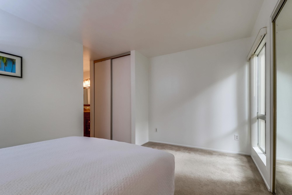 Virtual tour photo 24 of 38 for 1605 Hotel Cir S