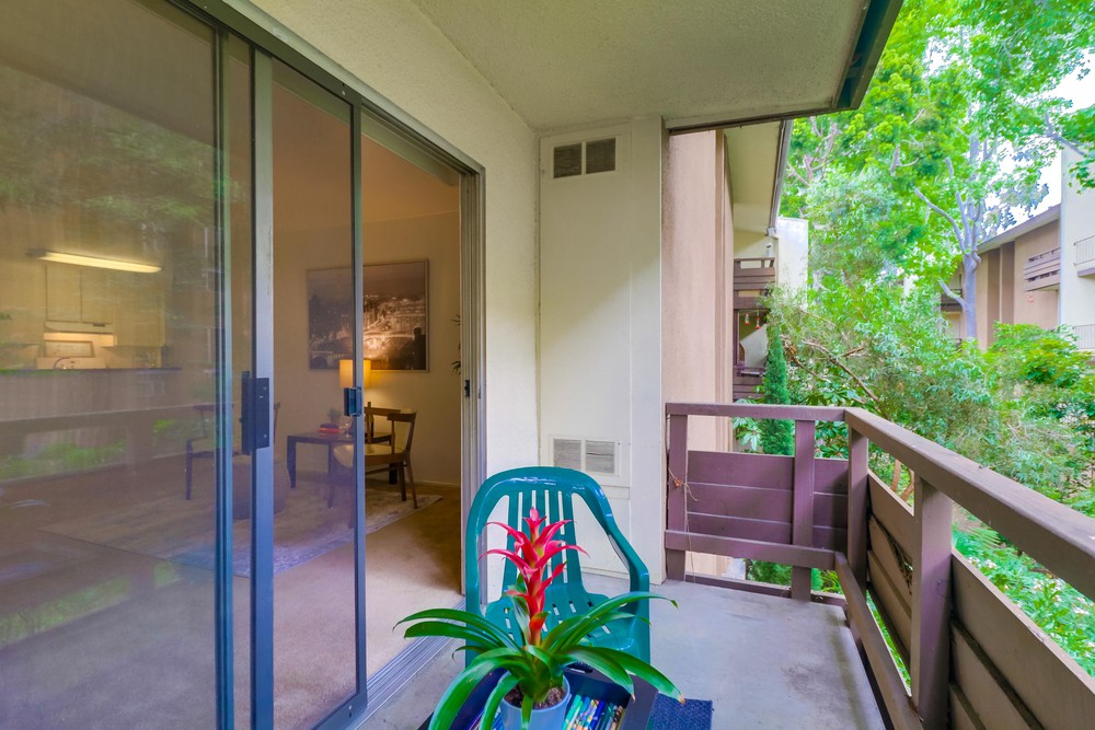 Virtual tour photo 32 of 38 for 1605 Hotel Cir S