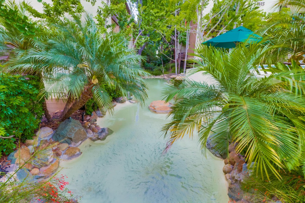 Virtual tour photo 34 of 38 for 1605 Hotel Cir S