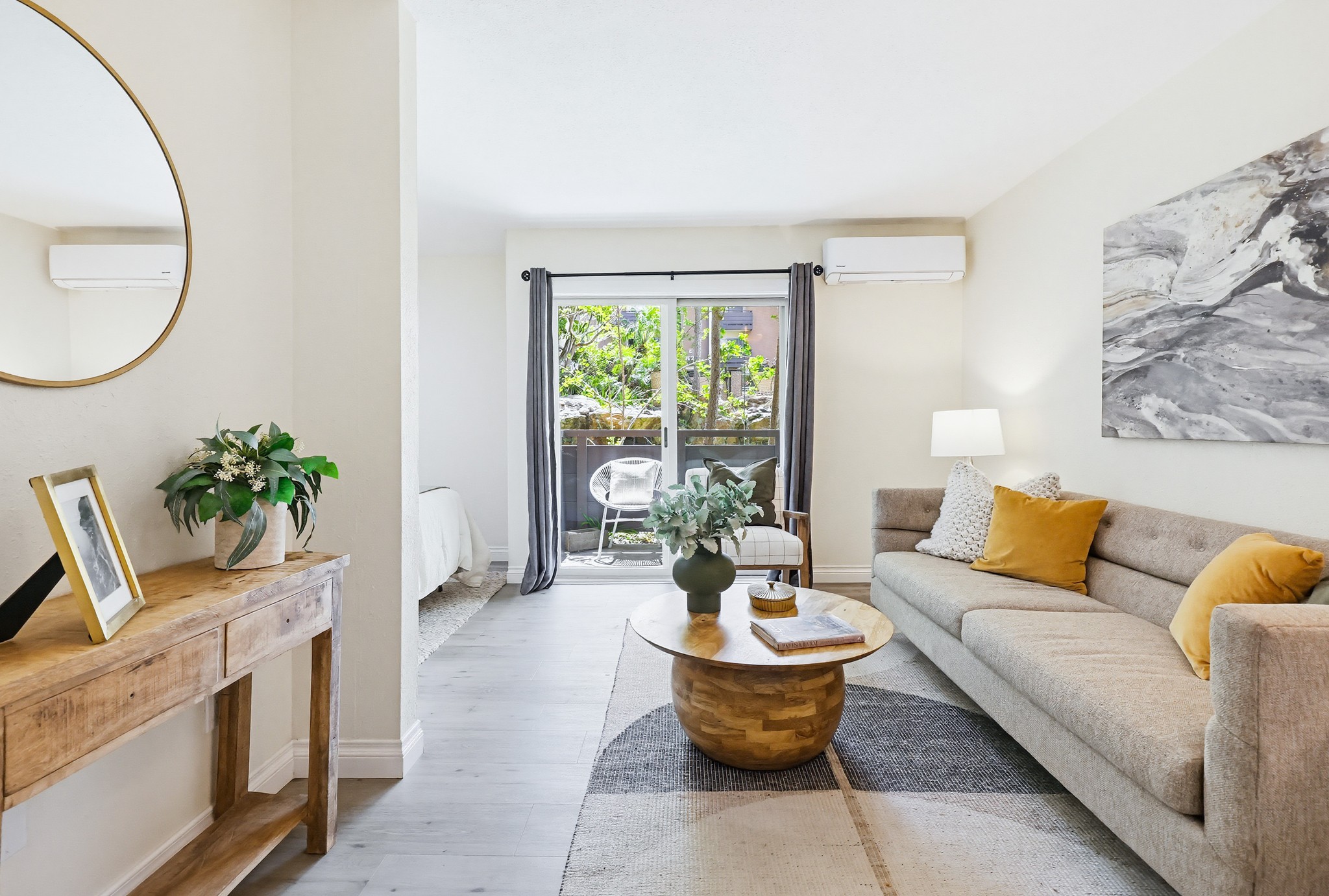 Virtual tour photo 6 of 60 for 1605 Hotel Cir S