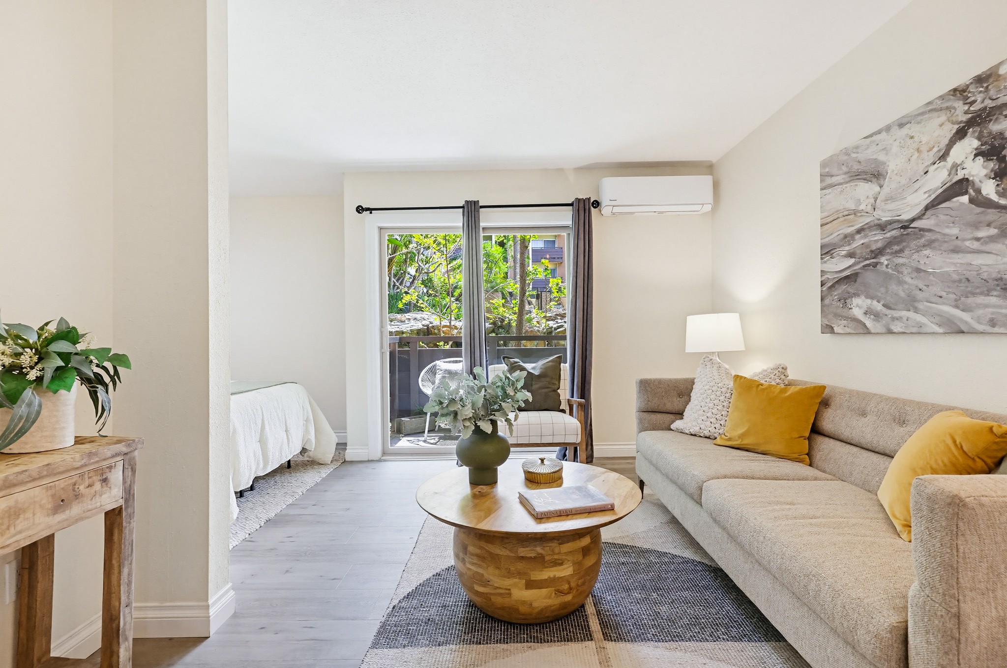 Virtual tour photo 7 of 60 for 1605 Hotel Cir S