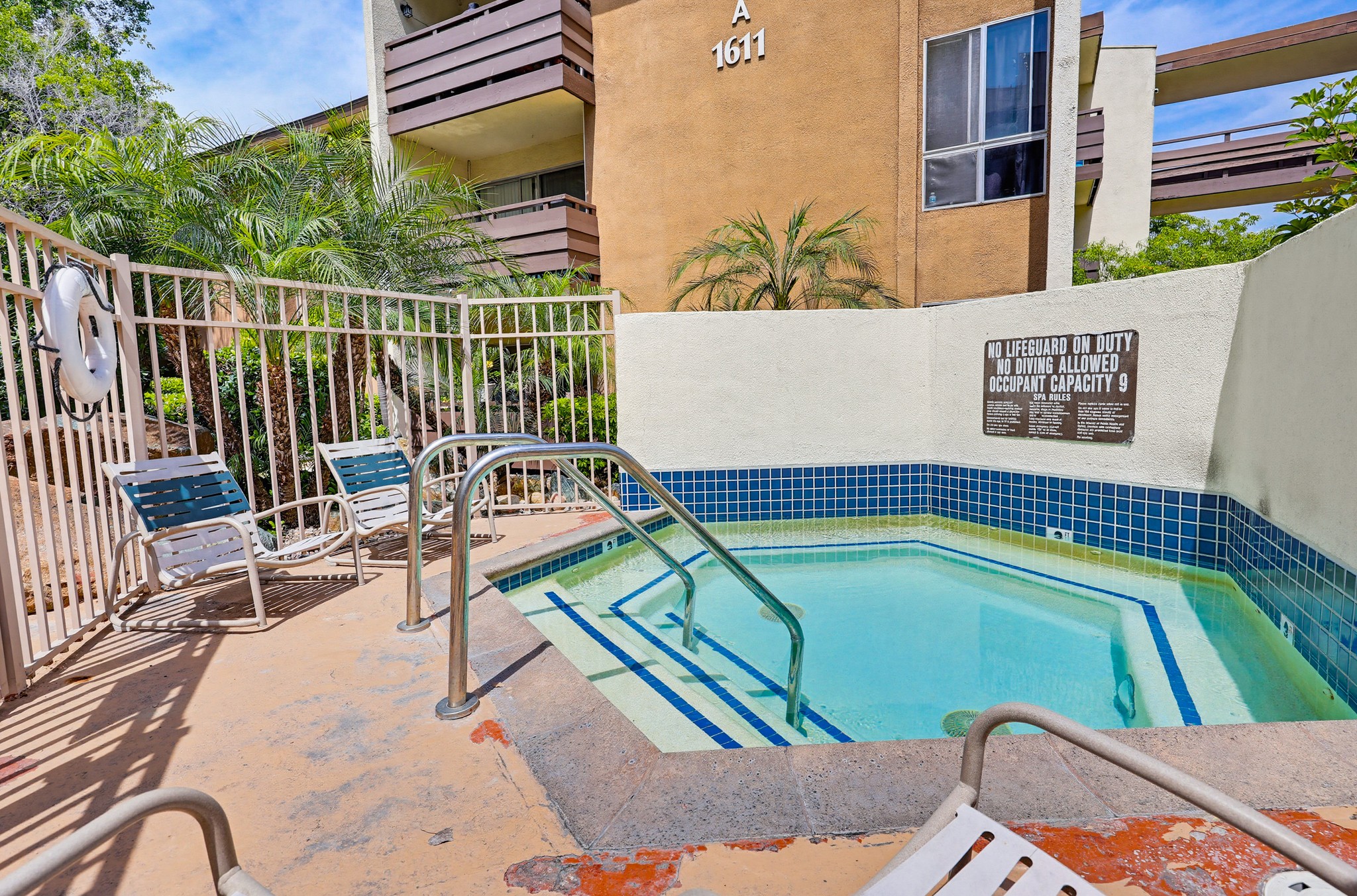 Virtual tour photo 48 of 60 for 1605 Hotel Cir S