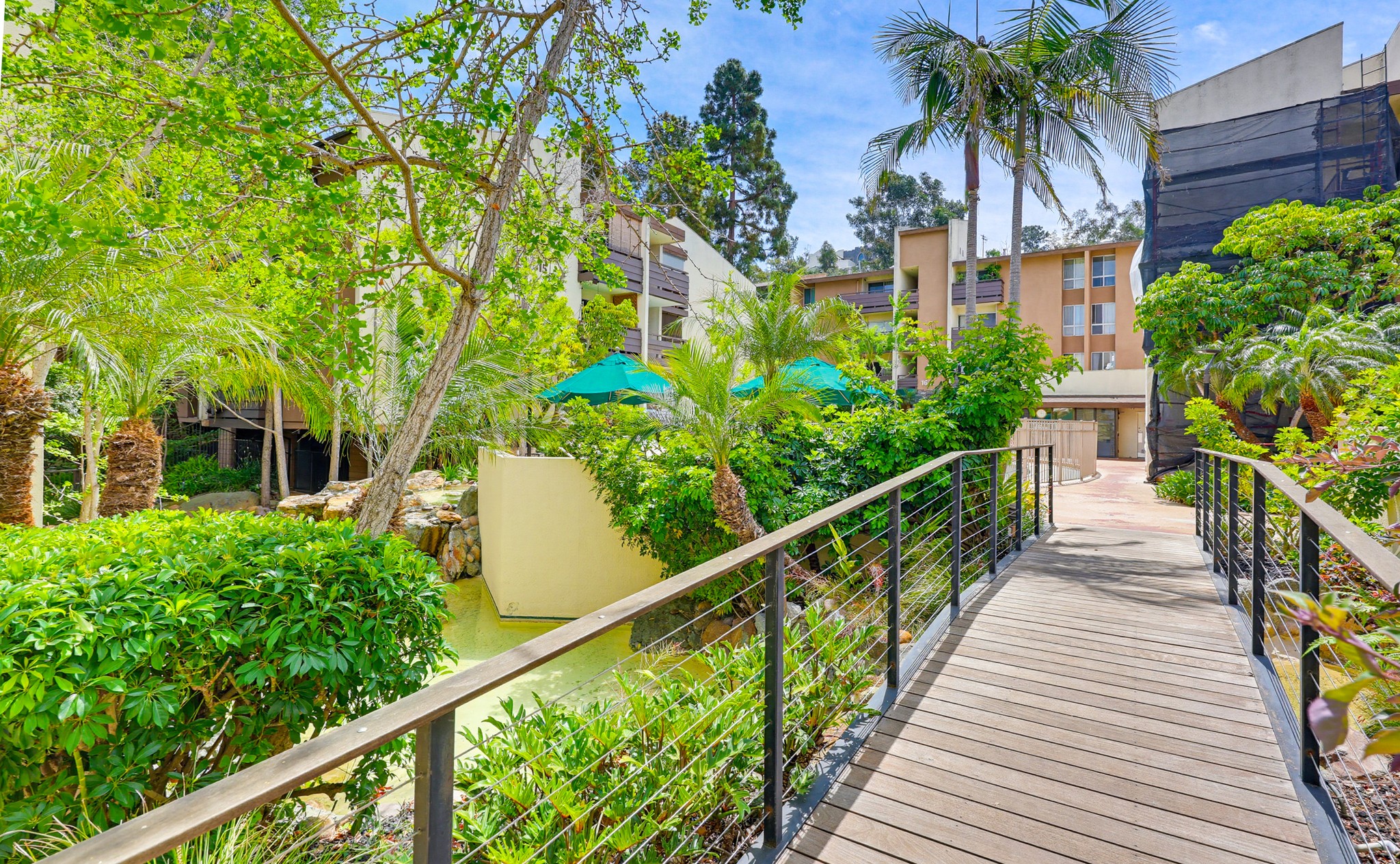 Virtual tour photo 53 of 60 for 1605 Hotel Cir S