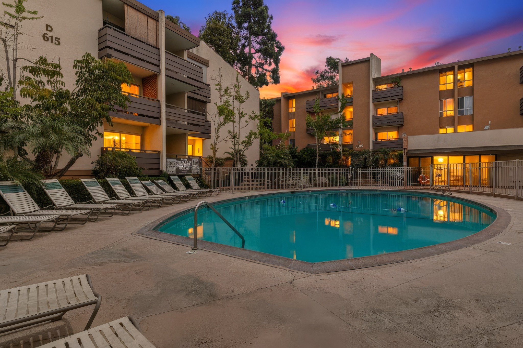Virtual tour photo 61 of 60 for 1605 Hotel Cir S