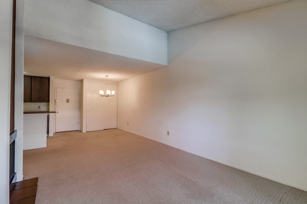 Virtual tour photo 11 of 34 for 1605 Hotel Cir S B310