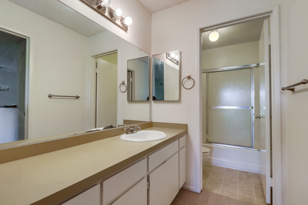Virtual tour photo 22 of 34 for 1605 Hotel Cir S B310