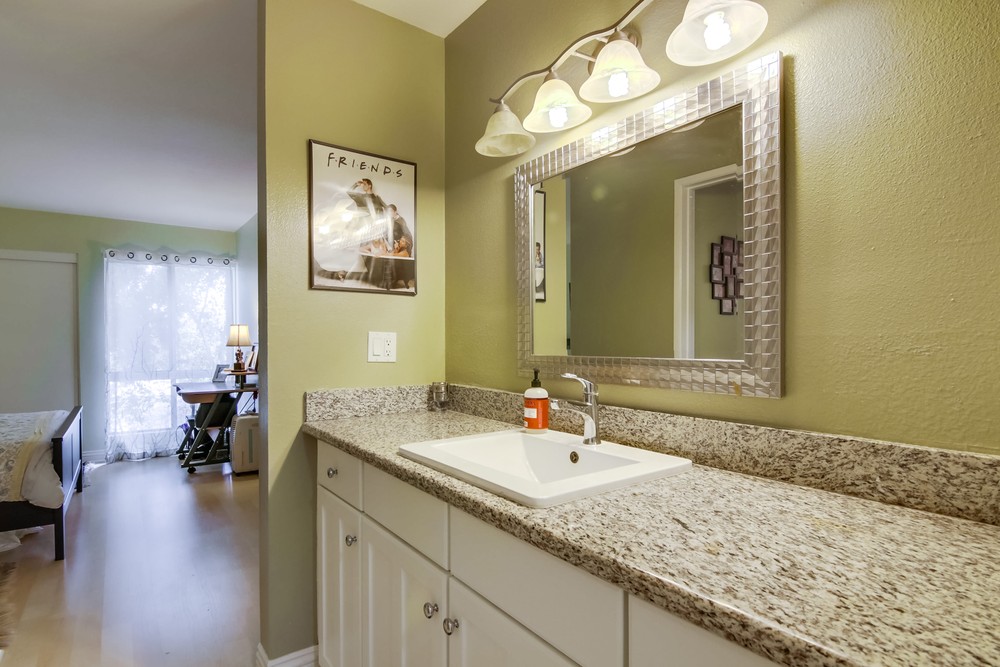 Virtual tour photo 26 of 28 for 1605 Hotel Cir S UNIT B210