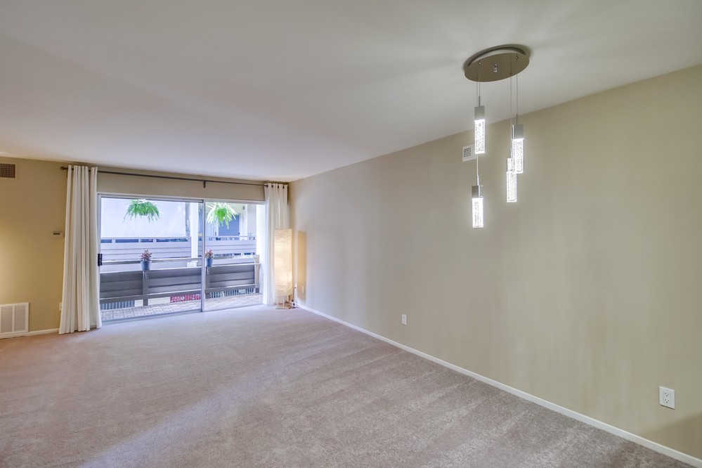 Virtual tour photo 7 of 28 for 1605 Hotel Circle South