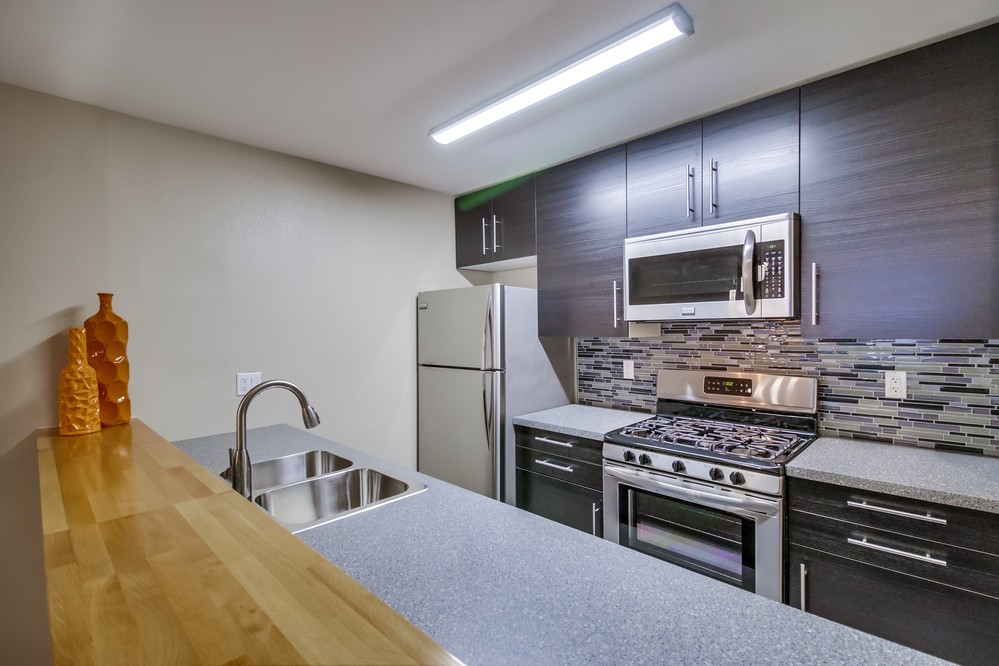 Virtual tour photo 10 of 28 for 1605 Hotel Circle South