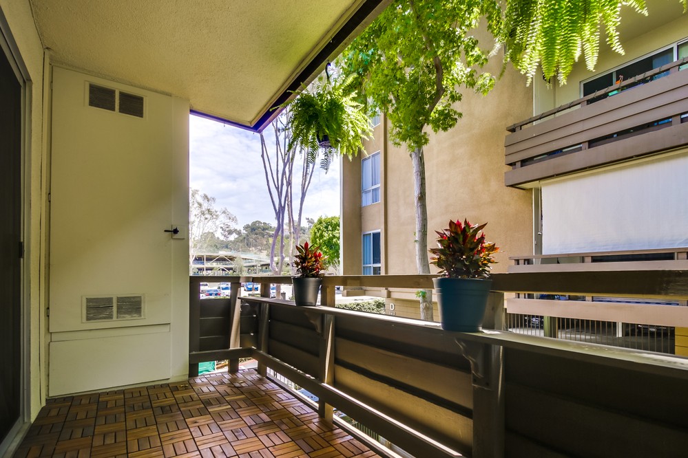 Virtual tour photo 13 of 28 for 1605 Hotel Circle South