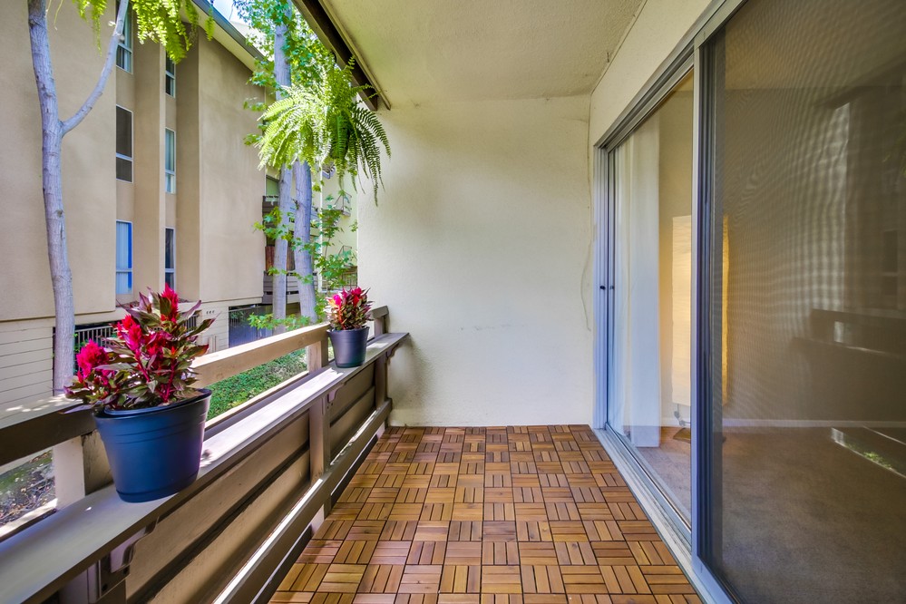 Virtual tour photo 15 of 28 for 1605 Hotel Circle South