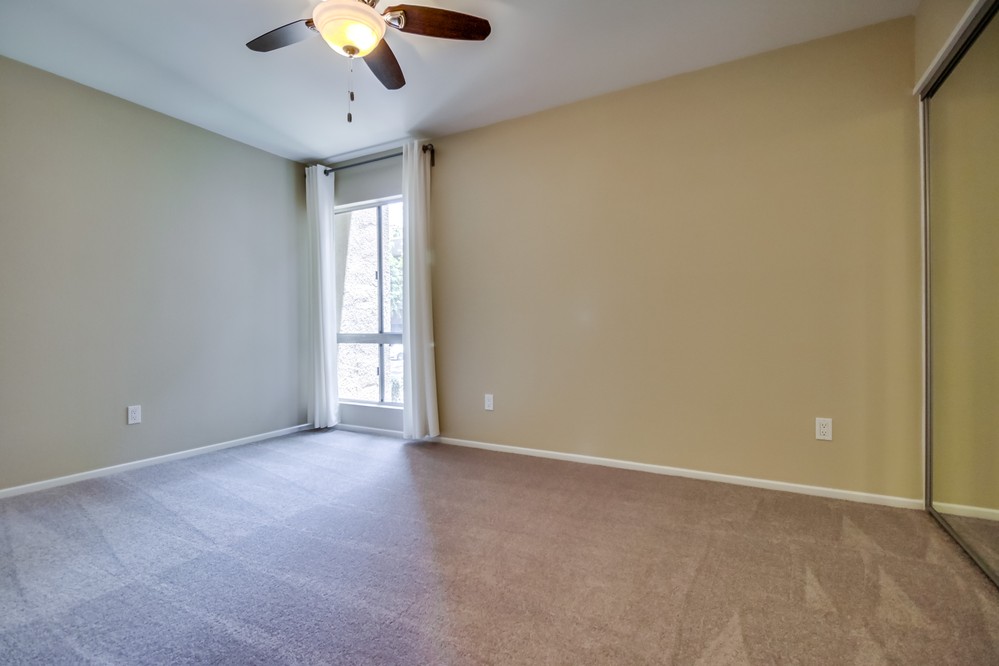 Virtual tour photo 22 of 28 for 1605 Hotel Circle South