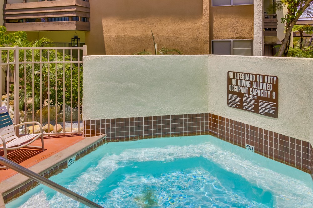 Virtual tour photo 27 of 28 for 1605 Hotel Circle South