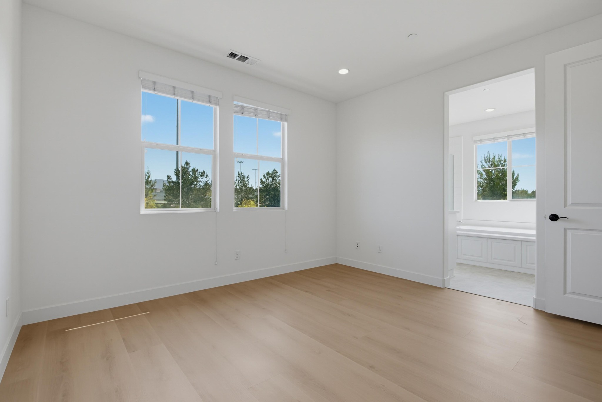 Virtual tour photo 25 of 64 for 16055 Veridian Cir