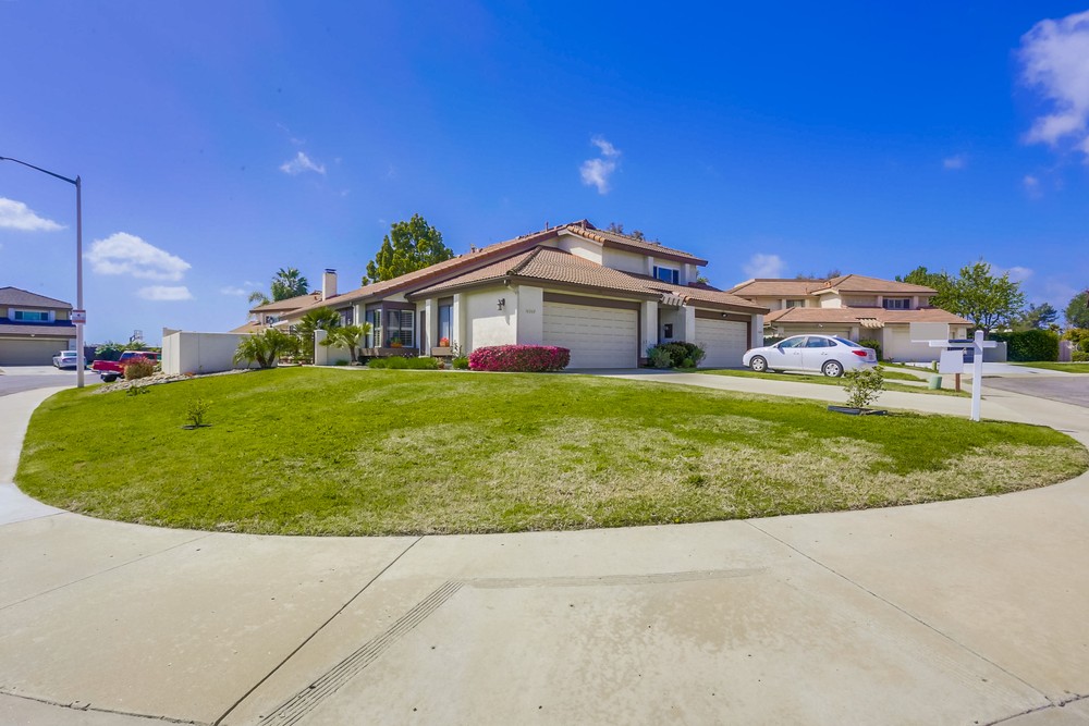 Virtual tour photo 1 of 45 for 16060 Blazewood Way