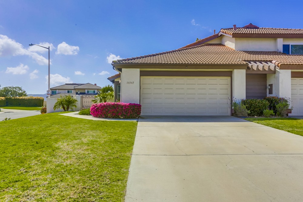 Virtual tour photo 4 of 45 for 16060 Blazewood Way