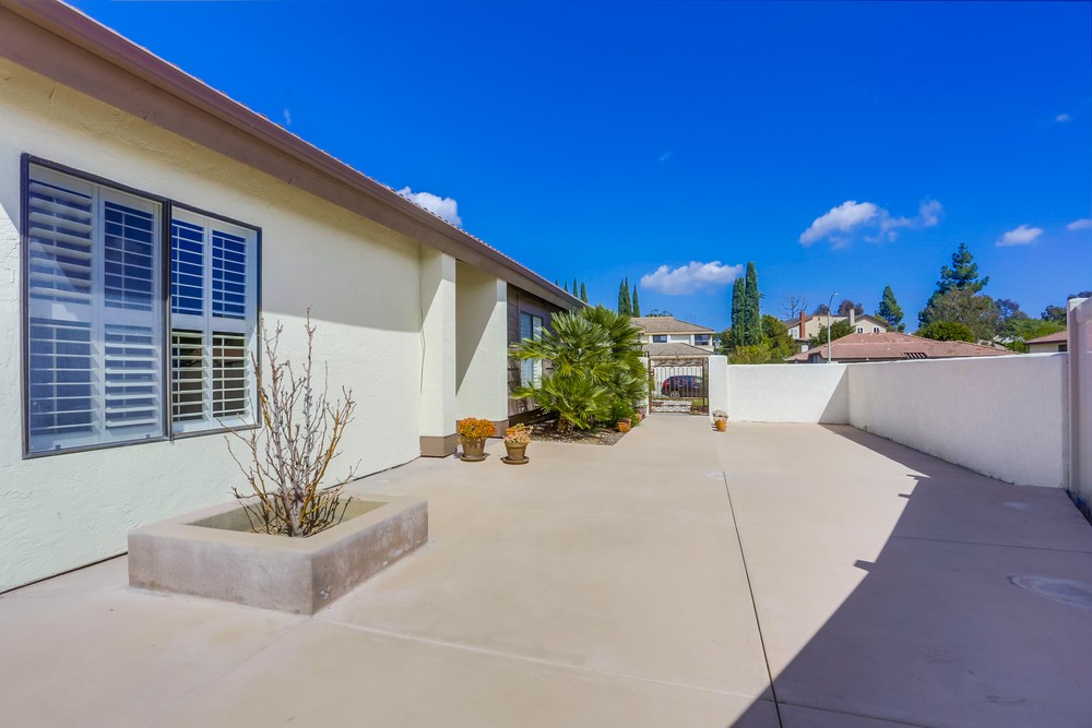 Virtual tour photo 12 of 45 for 16060 Blazewood Way