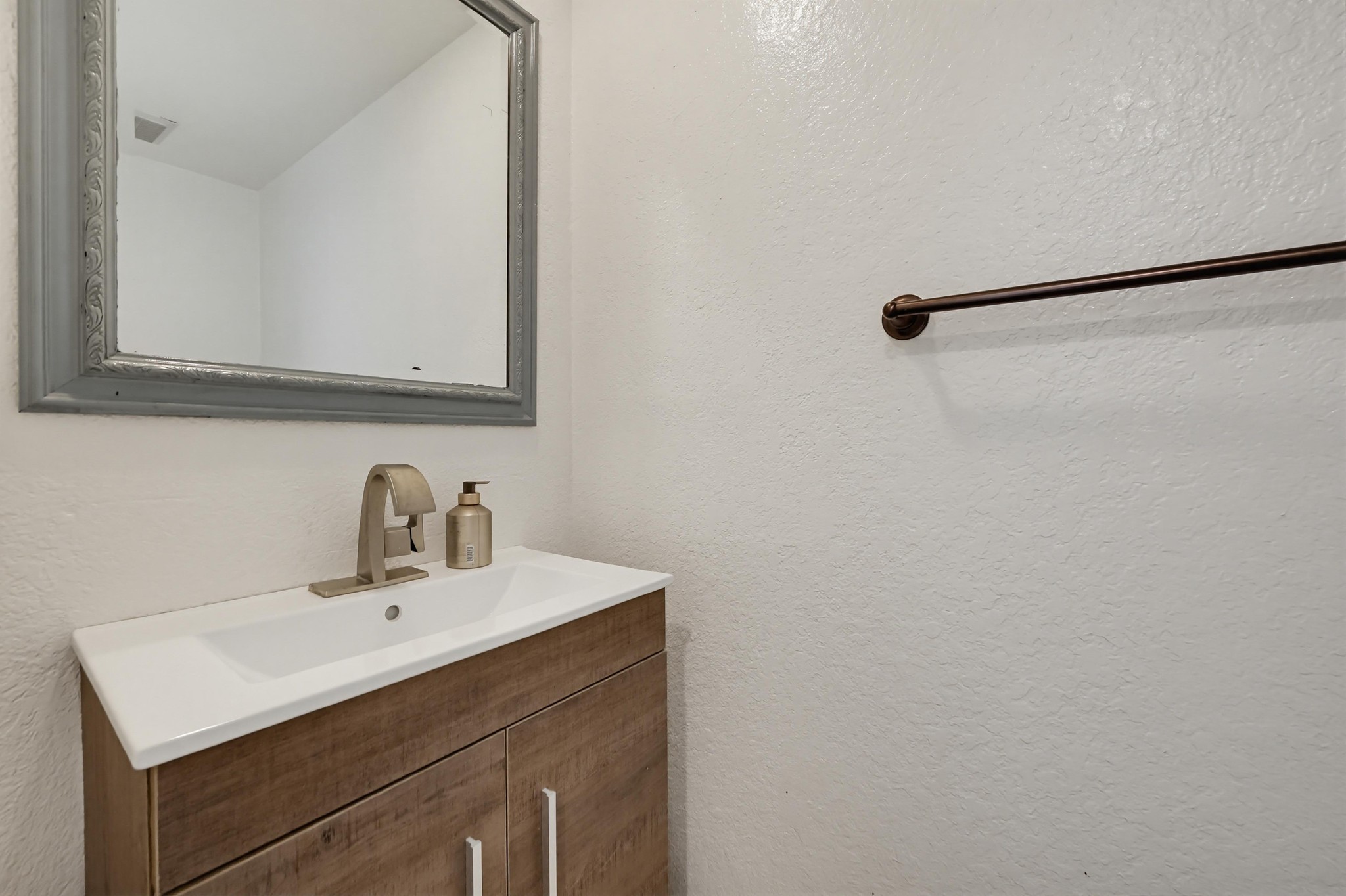 Virtual tour photo 36 of 90 for 1609 Honeysuckle Ct