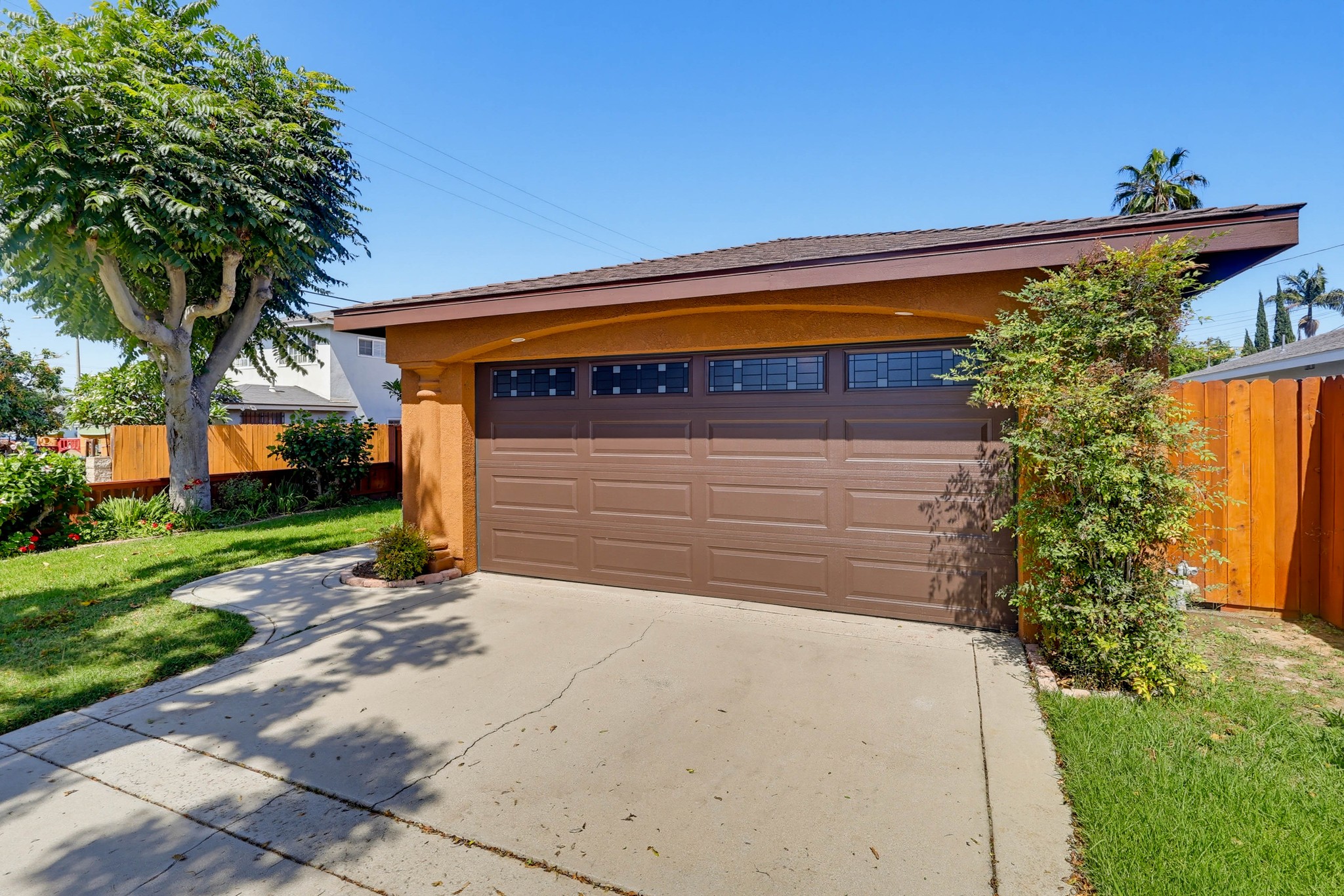 Virtual tour photo 8 of 91 for 161 E 31st St