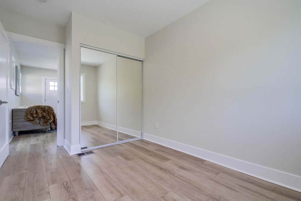 Virtual tour photo 25 of 41 for 1610 Herbert Pl