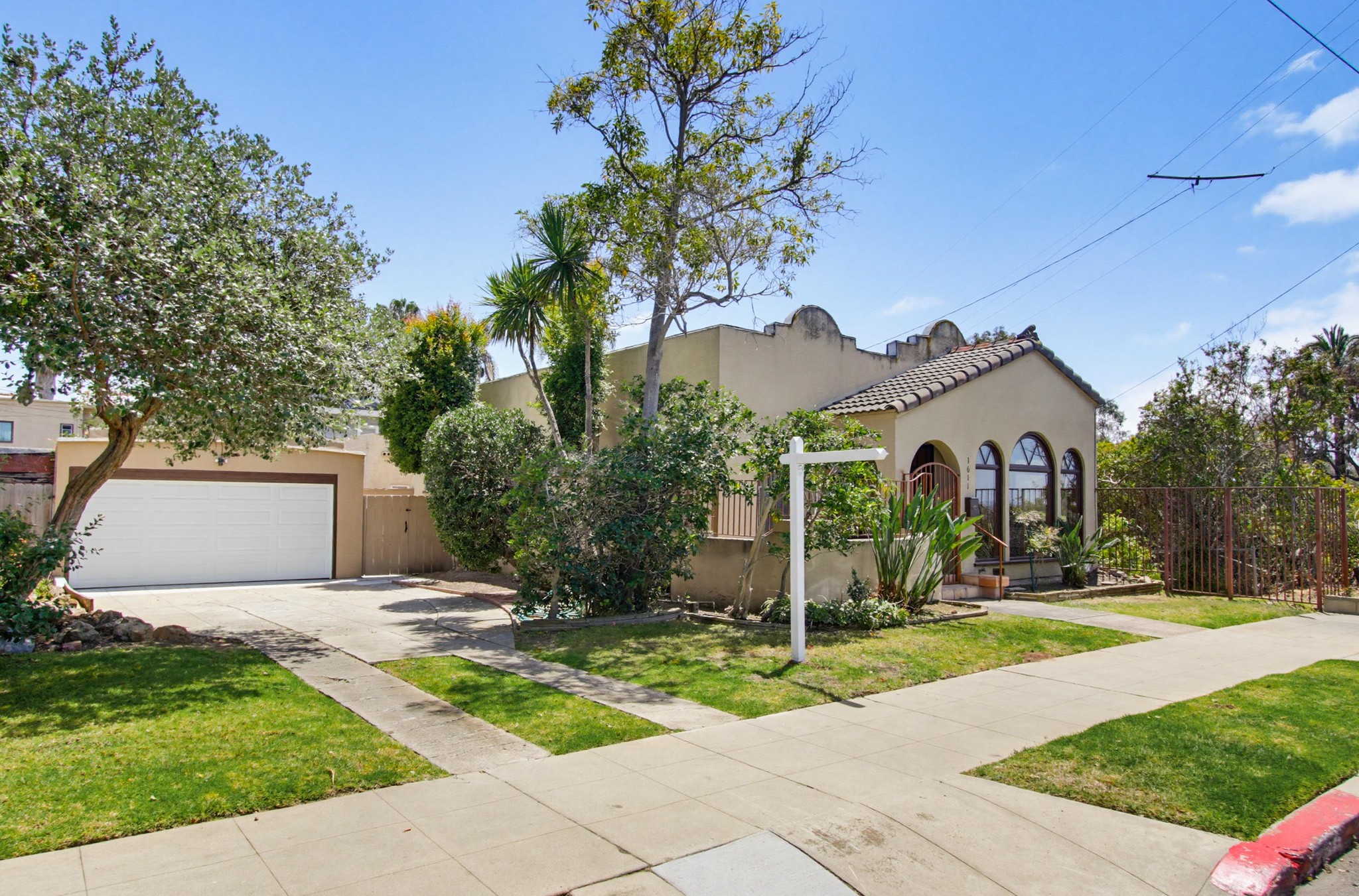 Virtual tour photo 4 of 51 for 1611 Adams Ave