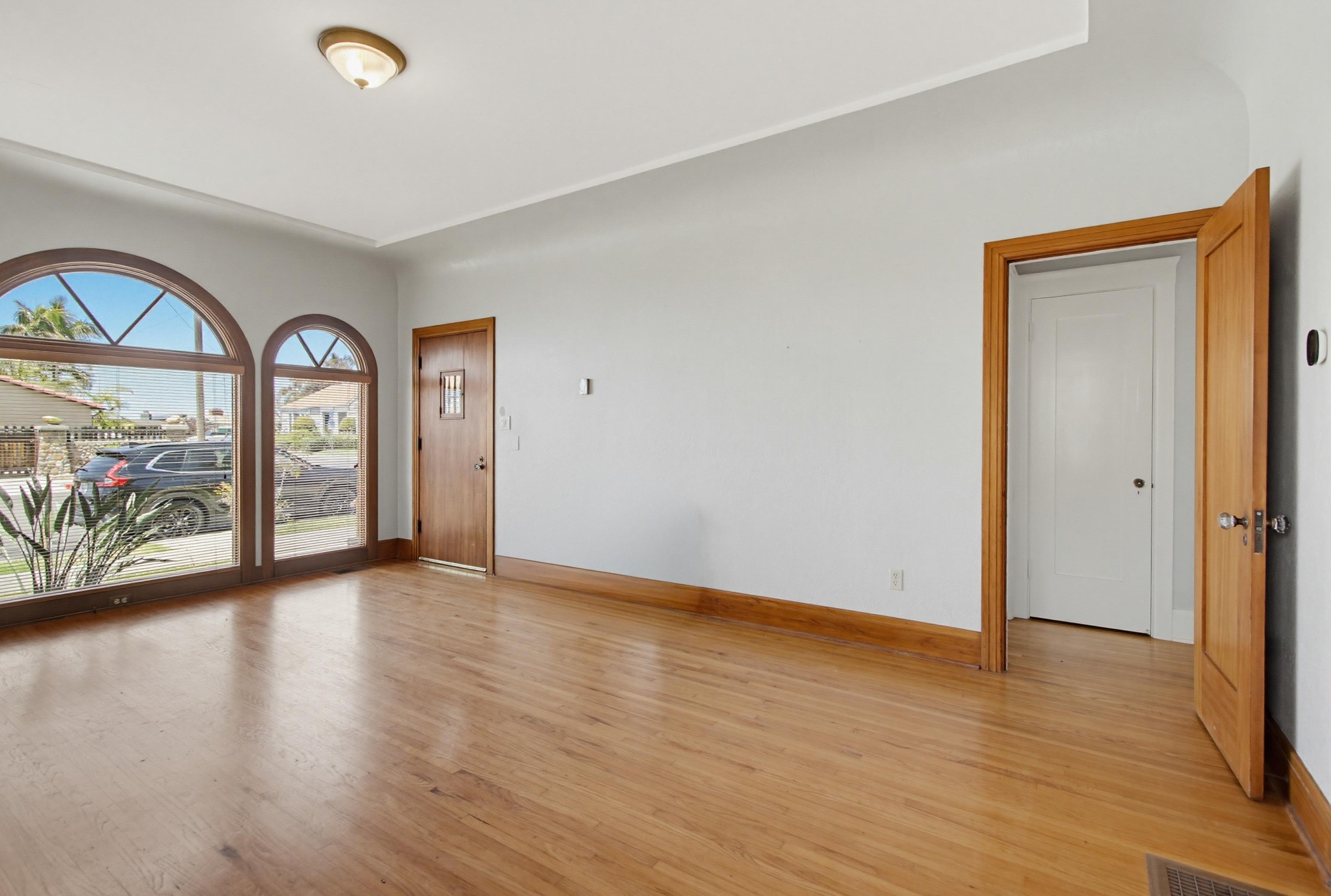 Virtual tour photo 10 of 51 for 1611 Adams Ave