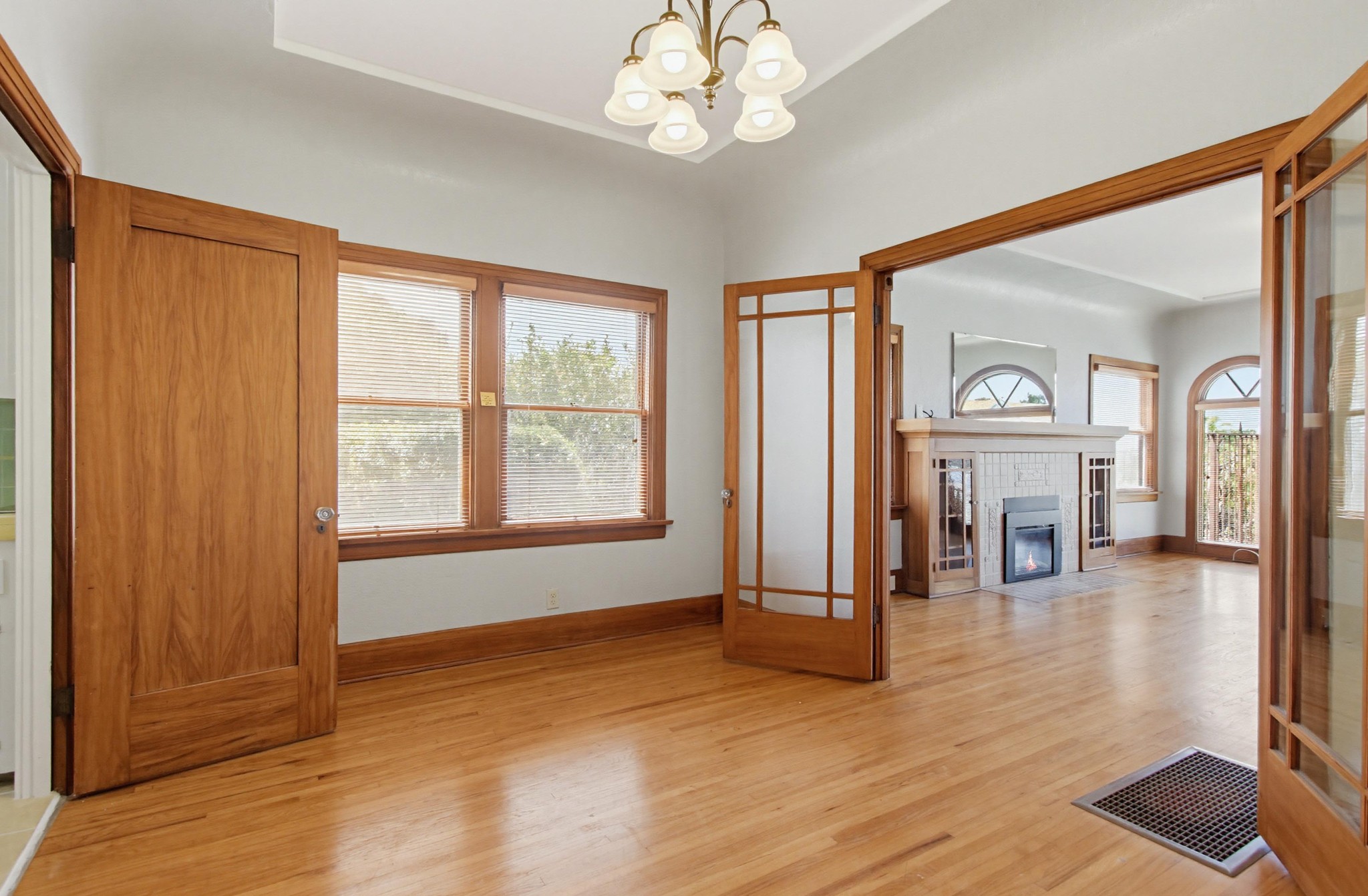 Virtual tour photo 11 of 51 for 1611 Adams Ave