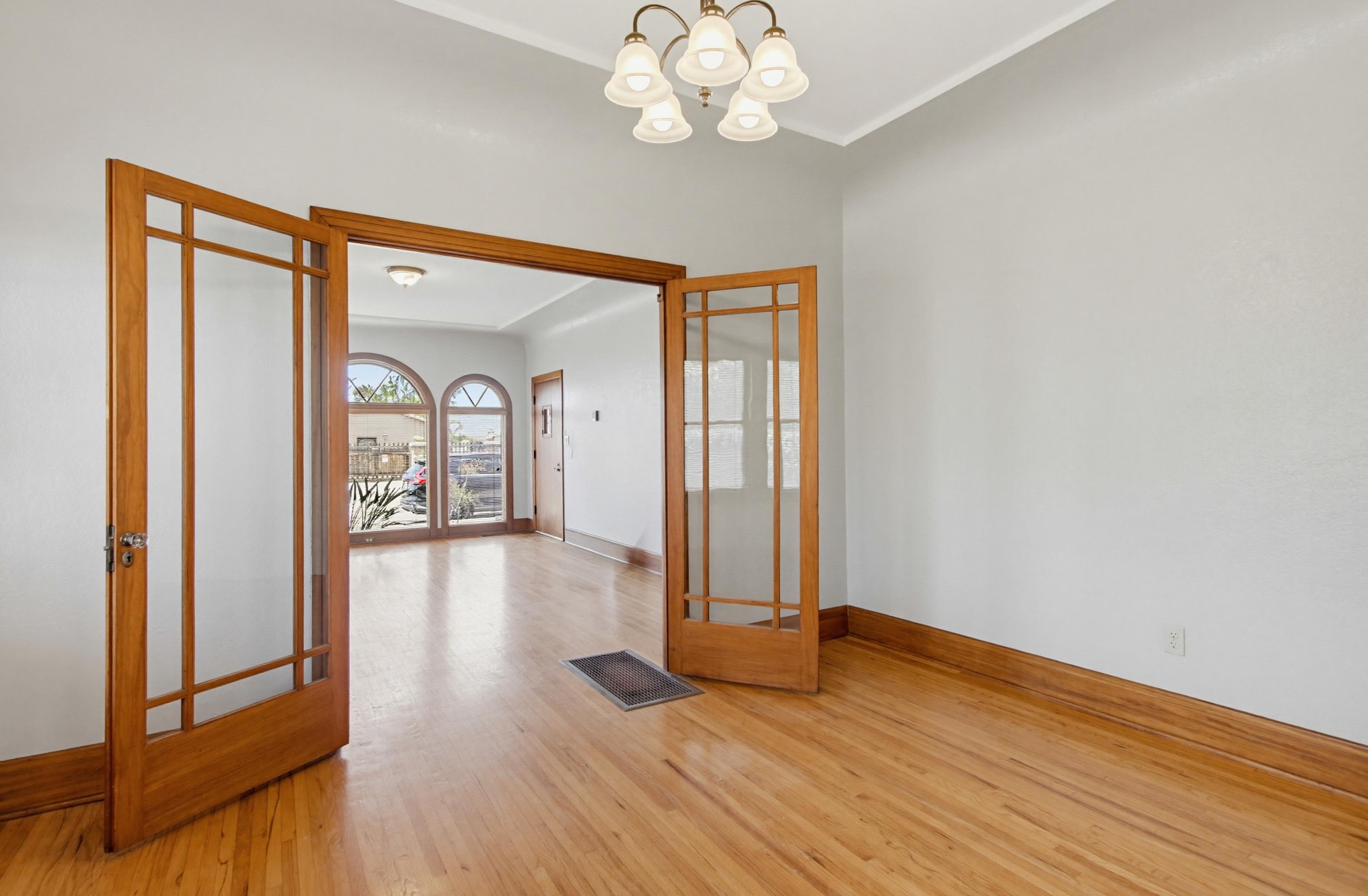 Virtual tour photo 13 of 51 for 1611 Adams Ave