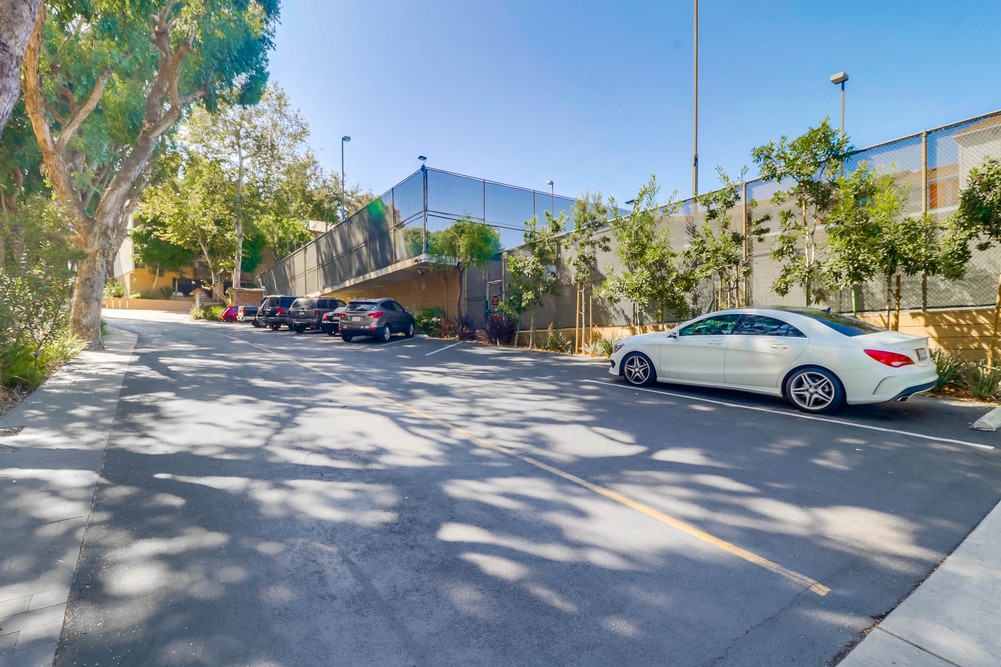 Virtual tour photo 3 of 36 for 1611 Hotel Cir S #111