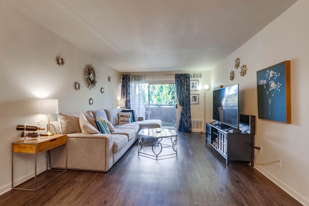 Virtual tour photo 10 of 36 for 1611 Hotel Cir S #111