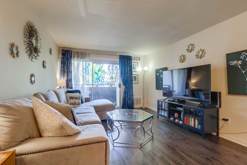 Virtual tour photo 11 of 36 for 1611 Hotel Cir S #111