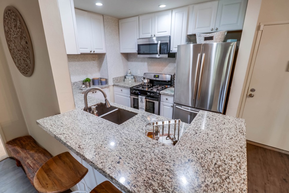 Virtual tour photo 18 of 36 for 1611 Hotel Cir S #111