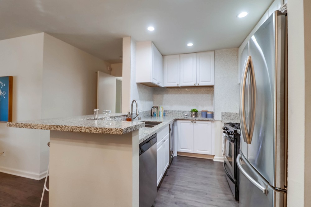Virtual tour photo 19 of 36 for 1611 Hotel Cir S #111