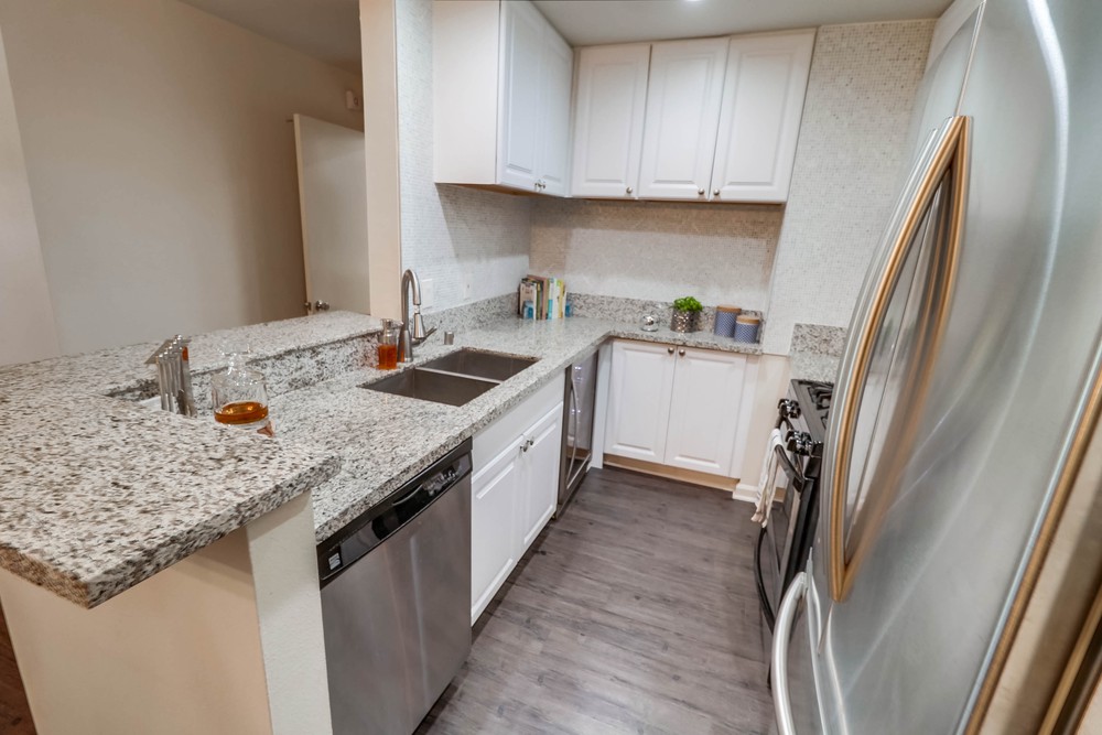 Virtual tour photo 20 of 36 for 1611 Hotel Cir S #111