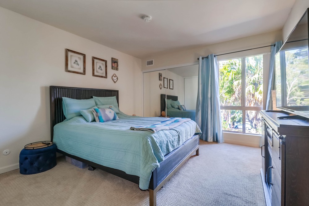 Virtual tour photo 23 of 36 for 1611 Hotel Cir S #111