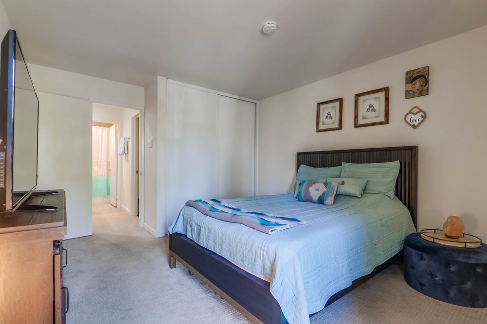Virtual tour photo 25 of 36 for 1611 Hotel Cir S #111