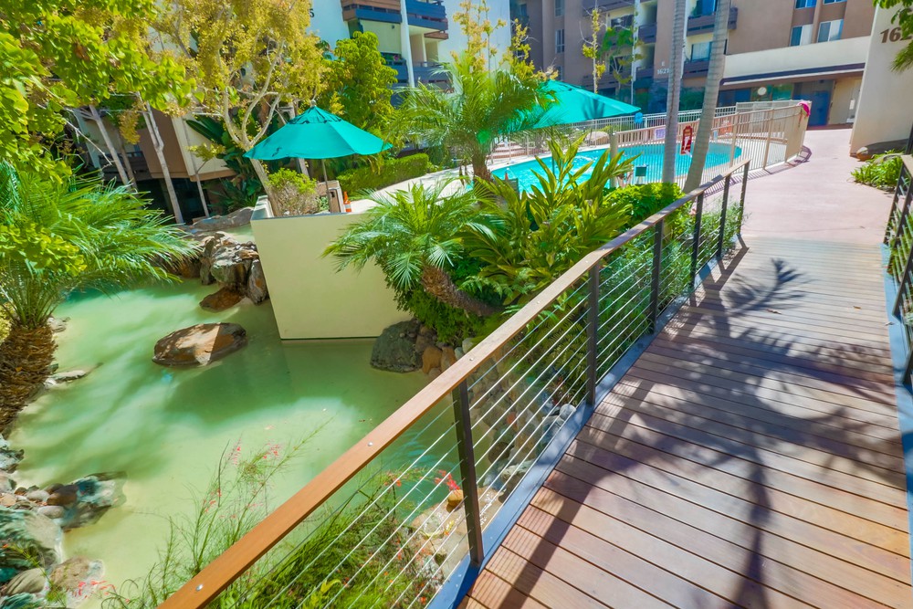 Virtual tour photo 33 of 36 for 1611 Hotel Cir S #111