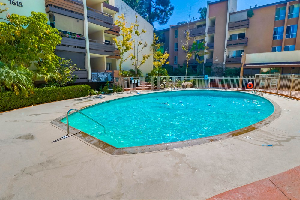 Virtual tour photo 37 of 36 for 1611 Hotel Cir S #111
