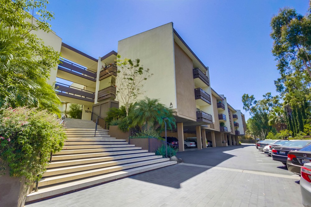 Virtual tour photo 1 of 36 for 1611 Hotel Cir S