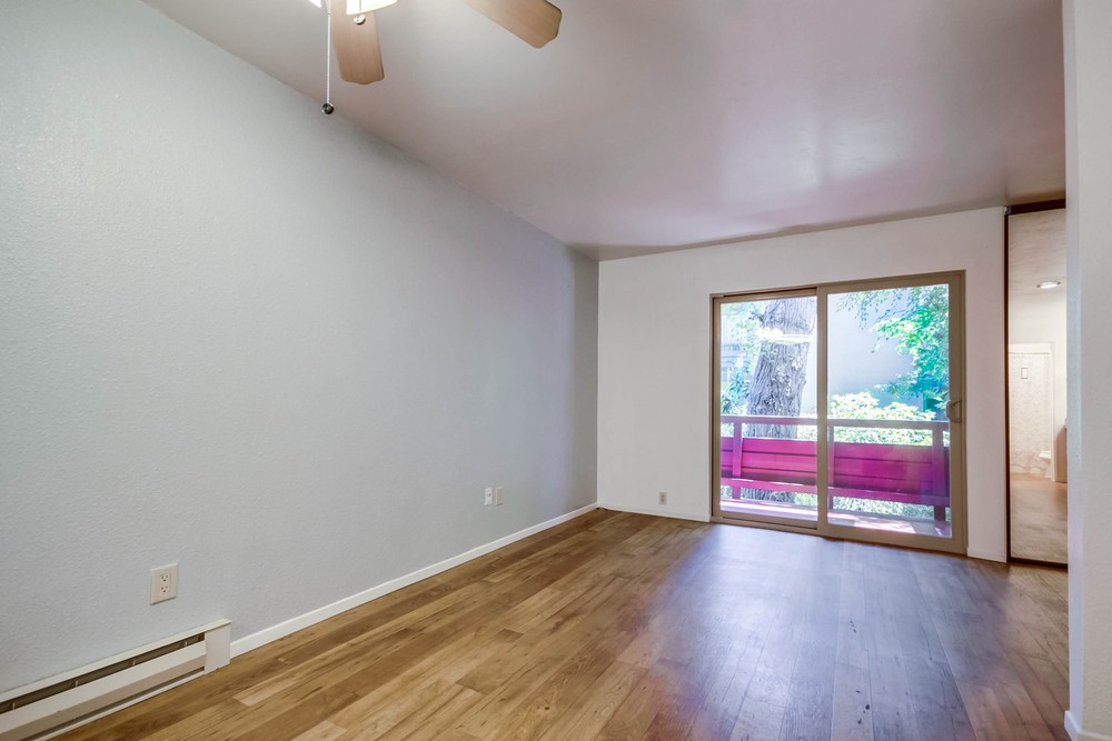 Virtual tour photo 5 of 36 for 1611 Hotel Cir S