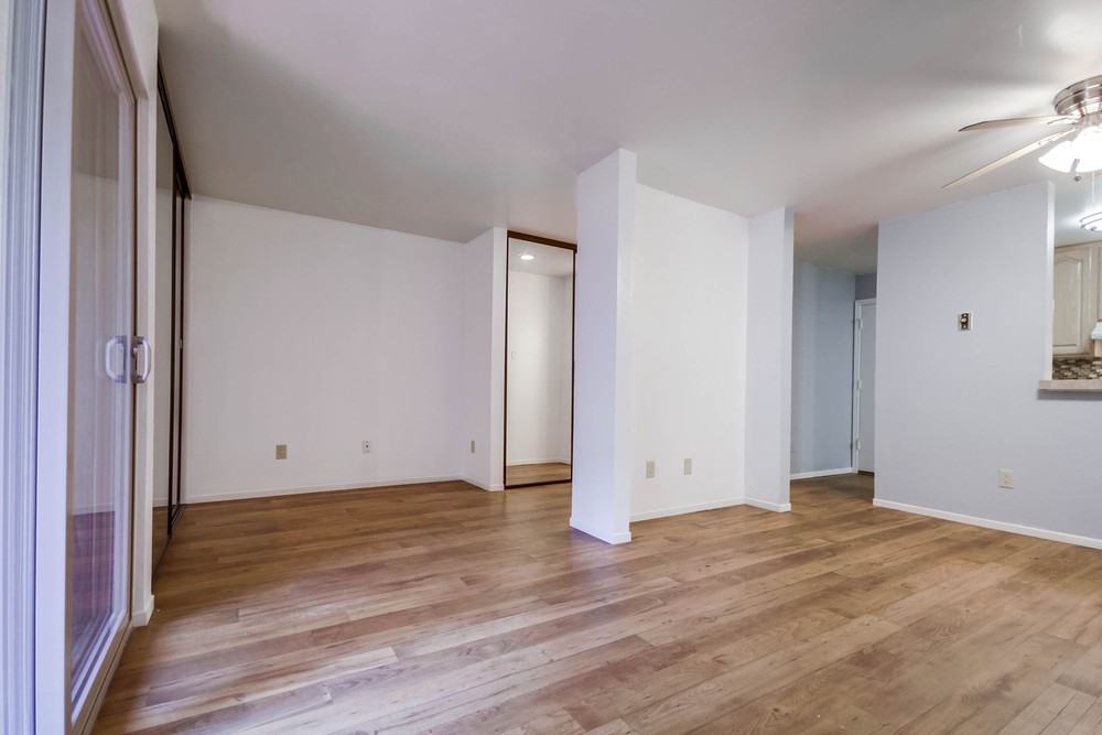 Virtual tour photo 7 of 36 for 1611 Hotel Cir S