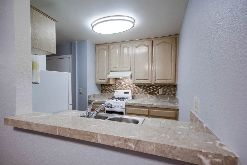 Virtual tour photo 10 of 36 for 1611 Hotel Cir S
