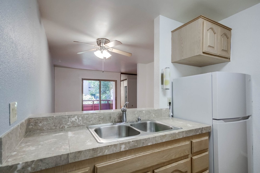 Virtual tour photo 15 of 36 for 1611 Hotel Cir S