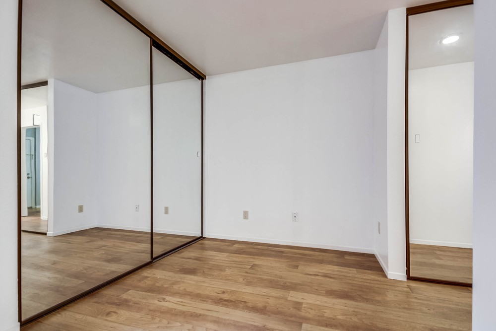 Virtual tour photo 16 of 36 for 1611 Hotel Cir S