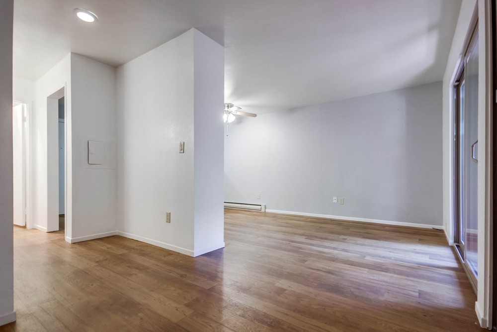 Virtual tour photo 17 of 36 for 1611 Hotel Cir S